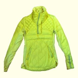 Lululemon Athletica what the fluff half zip Pullover in Carity yellow. Size 6.